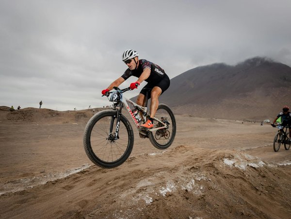 Débuter en Cyclisme sur Piste : Astuces Essentielles pour Nouveaux Cyclistes